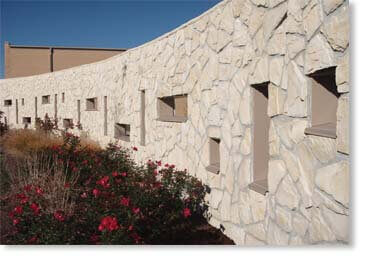 Split Fieldstone Manufactured Stone / Lompoc