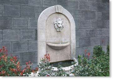 Colosseum Travertine Manufactured Stone / Black Forest