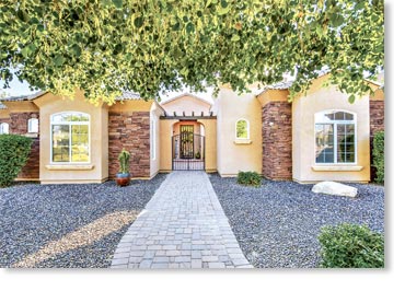 Old Country Ledge Manufactured Stone / Carmel Mountain